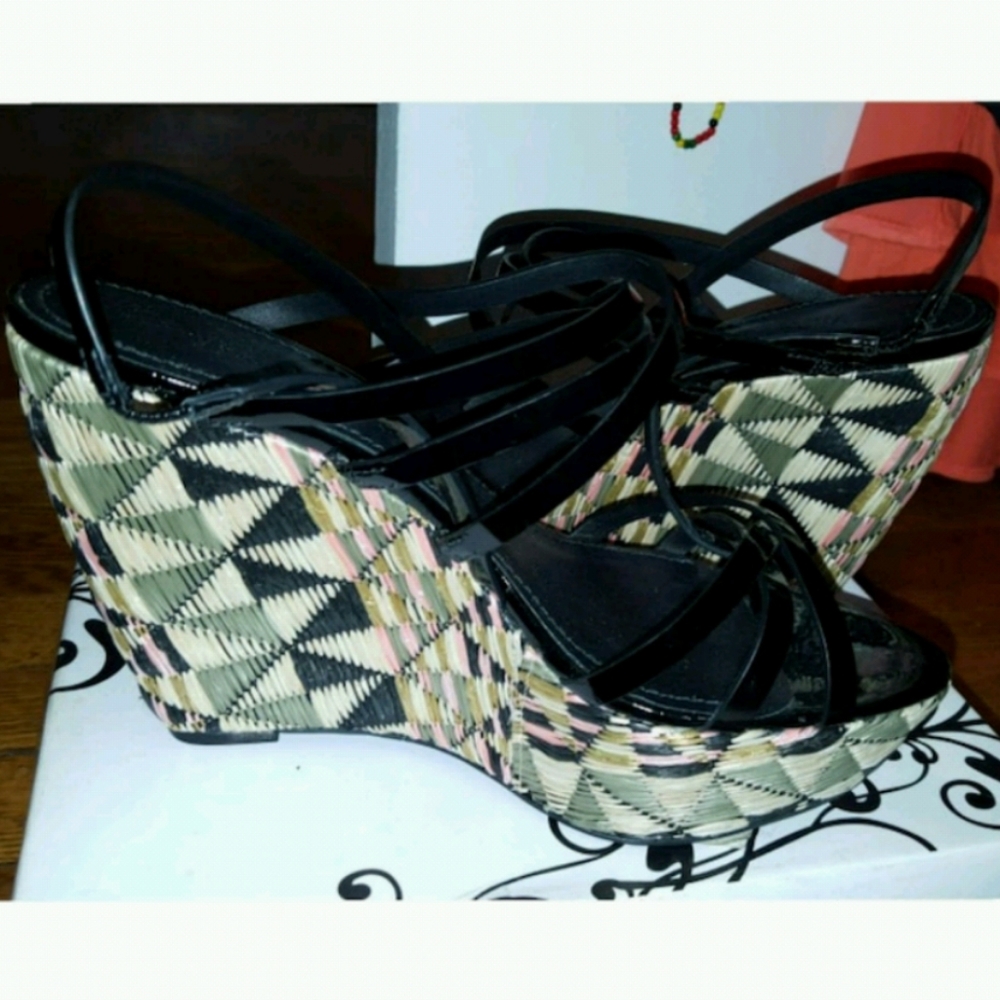 [NEW!] Vera Wang, Size 40/10US Wedge Sandal